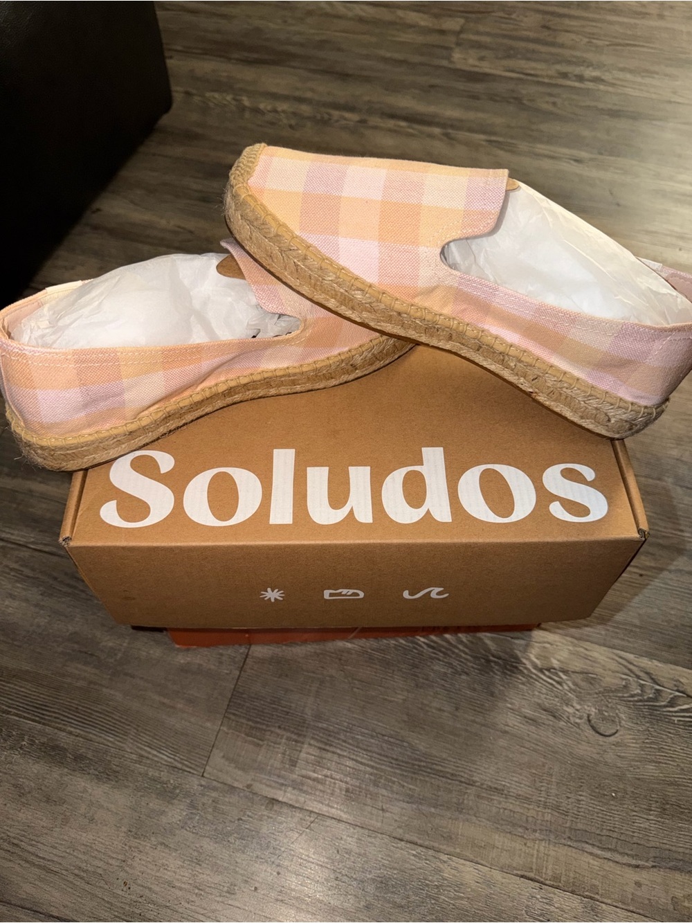 Soludos women’s Pink Plaid Espadrille Slip-On Shoes size 9.5